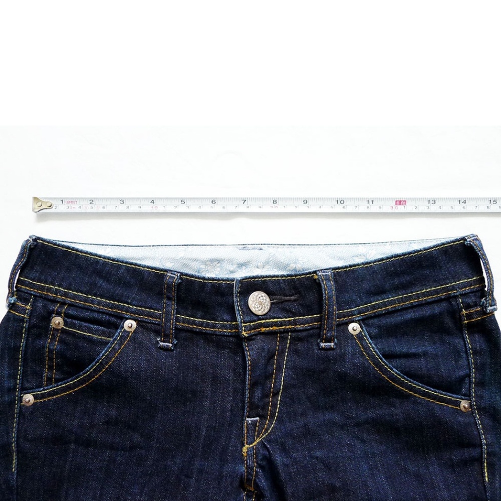 UNIQLO Slim Fit Straight Leg Low Rise Denim Size 0 (28 x 32) - Picture 2 of 5